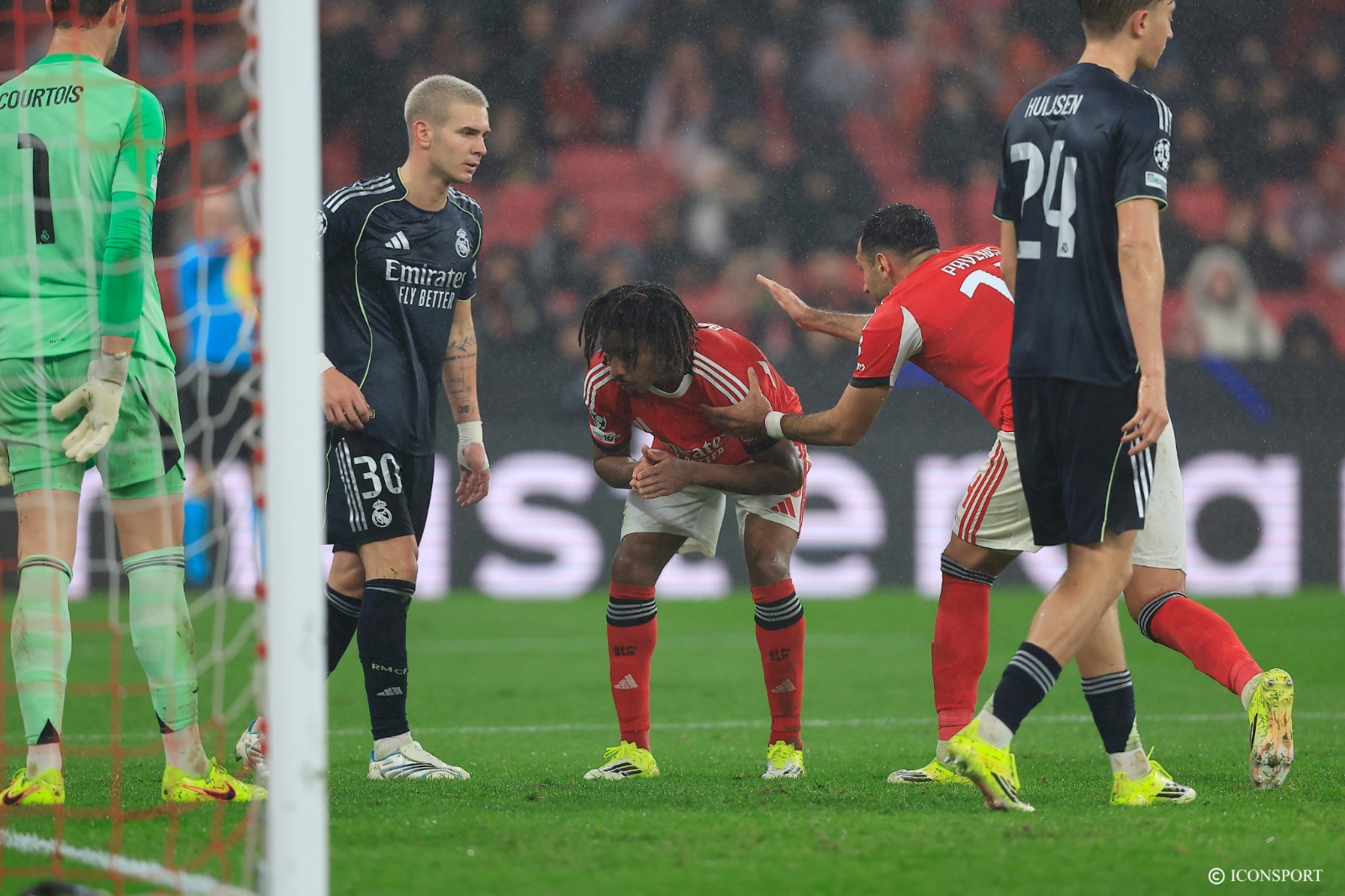 Ligue des Champions J8 : Benfica bat le Real Madrid, le Bayern domine le PSV, l&rsquo;Inter s&rsquo;impose