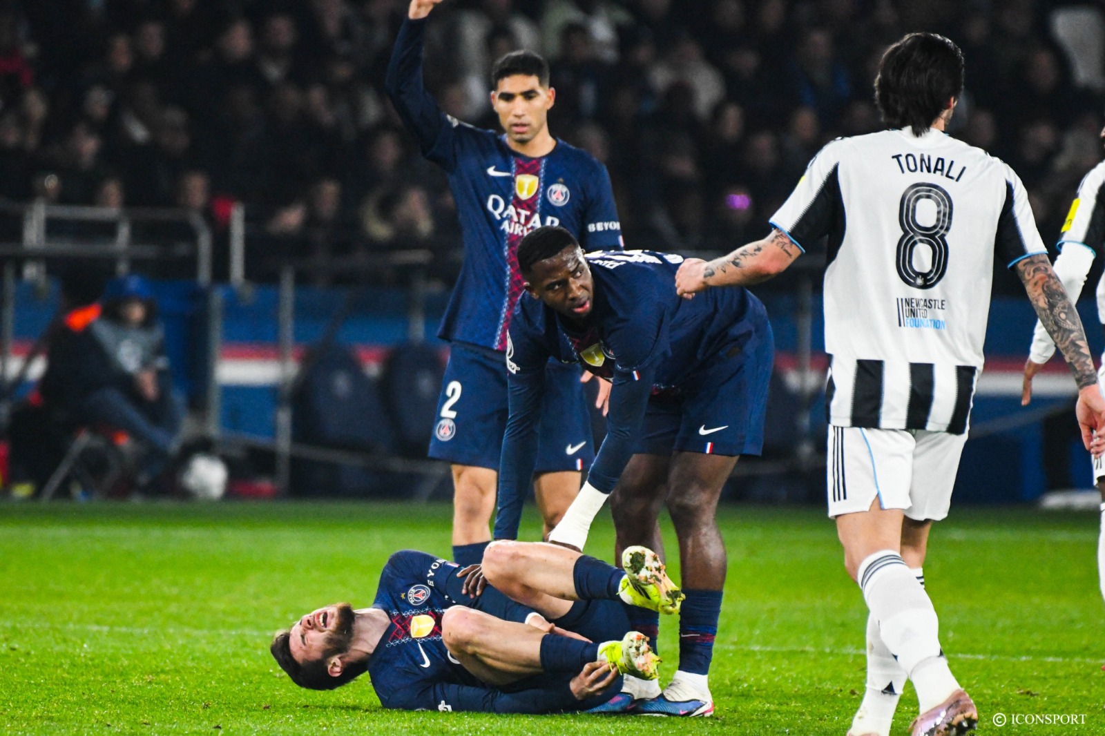 PSG annonce la blessure de Kvicha Kvaratskhelia en Ligue 1