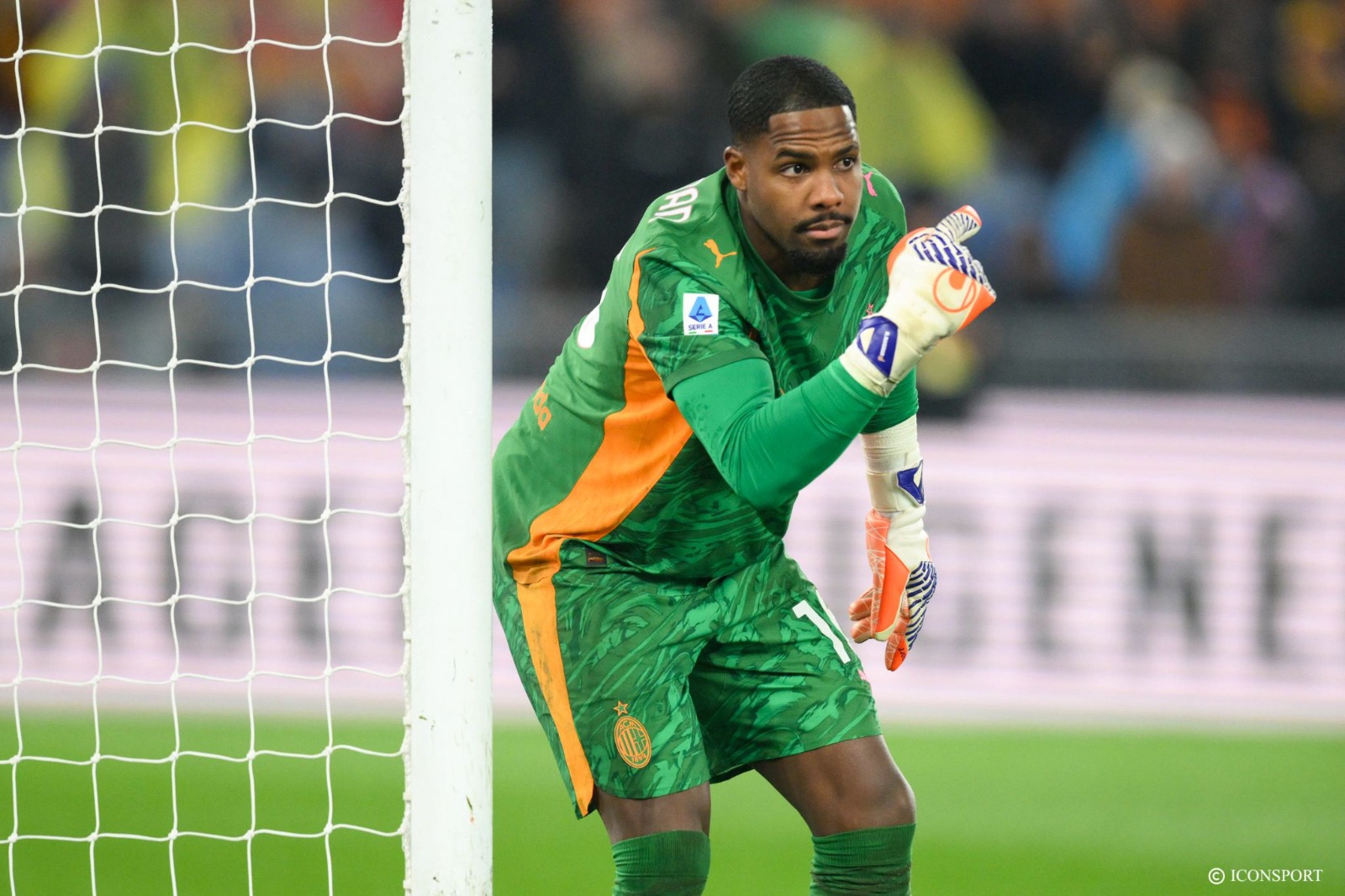 Mike Maignan prolonge avec l&rsquo;AC Milan jusqu&rsquo;en 2031
