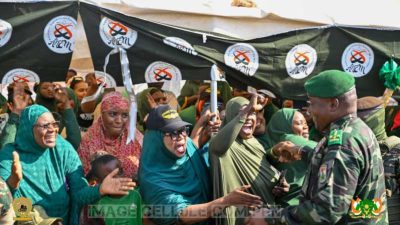 Tiani et femme FDS BIS2