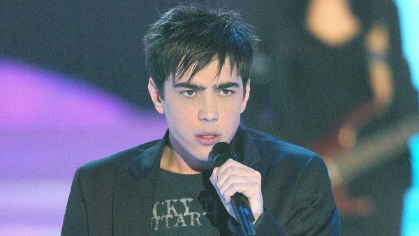 "Tous les jours, il piquait...", 17 ans après, révélation sur le chanteur regretté