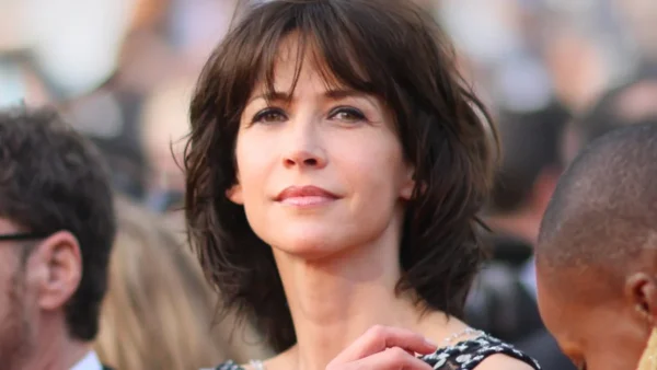 "On apprend aussi à être une femme en..."