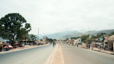 Est de la RDC: les autorités affirment avoir découvert deux fosses communes à Uvira