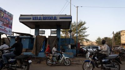 Au Mali, l'approvisionnement en carburant plie mais ne rompt pas