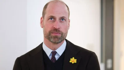 il le surveille comme le lait sur le feu !