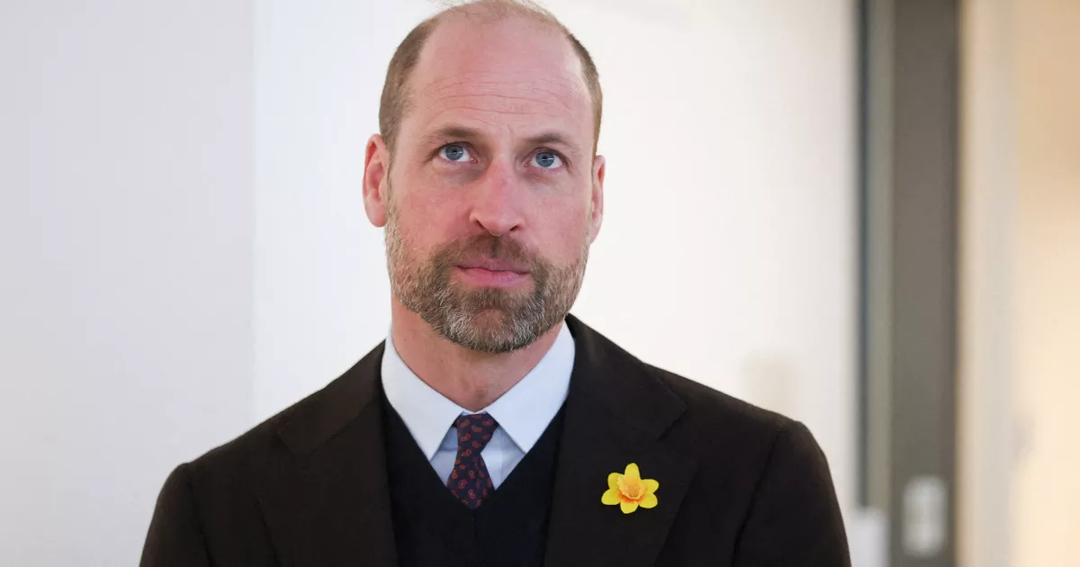 il le surveille comme le lait sur le feu !