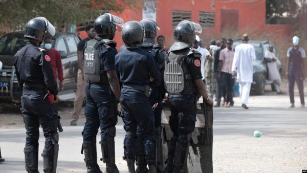 À la Une: la traque des homosexuels s’intensifie au Sénégal - Revue de presse Afrique