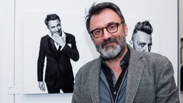 Frédéric Lopez : l’animateur à la rescousse d’une fan victime d’un brouteur