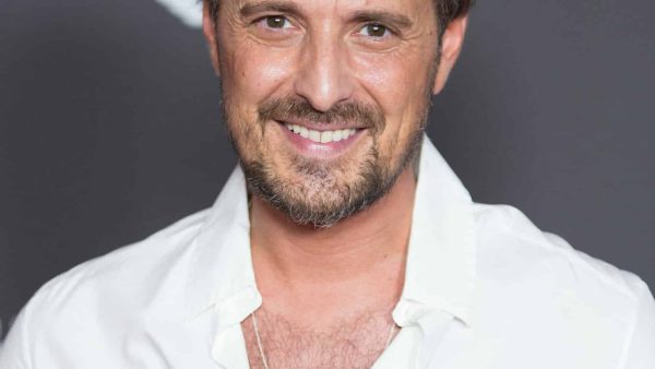 Vincent Cerutti a mordu les fesses de sa collègue : huit mois de prison avec sursis pour l’animateur