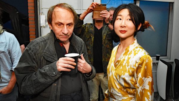 Michel Houellebecq : qui est Qianyum Lysis, sa femme, de 20 ans sa cadette ?