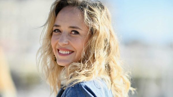 Hélène de Fougerolles a tout quitté pour vivre dans ce petit village pittoresque du Sud, où Sylvie Tellier s’est mariée