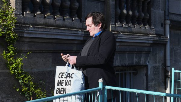 "On dirait un zombie" : Pierre Palmade "méconnaissable" et "paumé" à la veille de sa libération, les langues se délient dans son voisinage