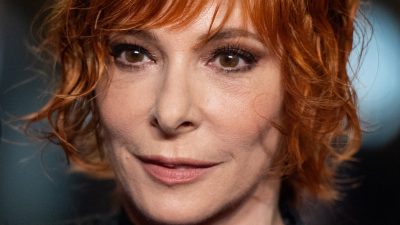 Mylène Farmer réapparaît : sa folle soirée avec le mari de Leïla Bekhti, leur complicité évidente !