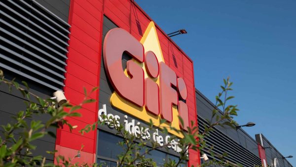 Gifi : un voleur poignardé par le gérant d’un magasin
