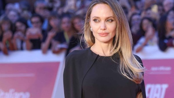 Angelina Jolie fière de ses cicatrices face à Léa Salamé : "Elles sont belles"