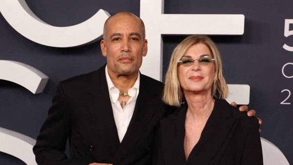 Michèle Laroque, présente à la cérémonie des César ce jeudi 26 février, a fait une grande annonce ! L'actrice et réalisatrice, venue aux côtés du chanteur américain Ben Harper, a officialisé leur collaboration à venir !