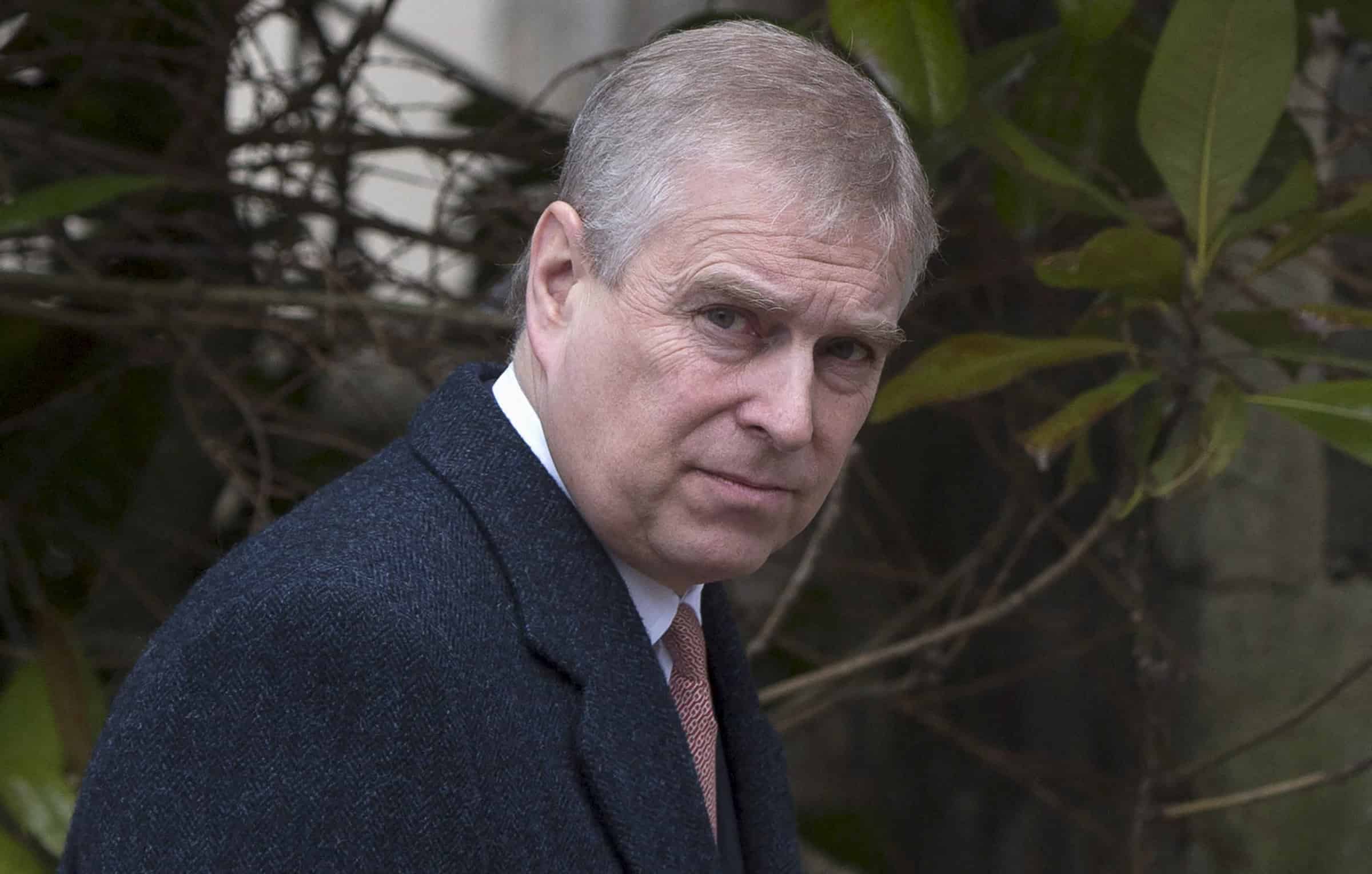 L’ex-prince Andrew-Mountbatten Windsor a été arrêté