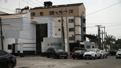 Nigeria: le décès d'un enfant de l'autrice Chimamanda Adichie expose la crise du monde de la santé - Reportage Afrique