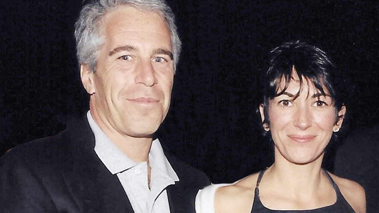Affaire Epstein : la fille de cette célébrité française obligée de démissionner