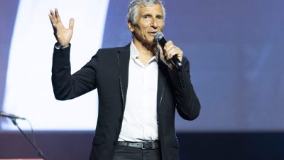 "Complètement dingue", Nagui se paie Louis Bertignac