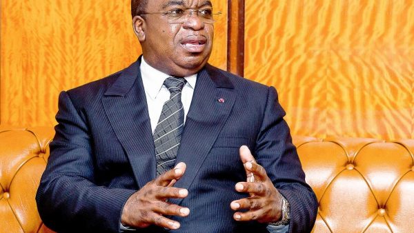 Syndication domestique et émission obligataire pour retourner sur le