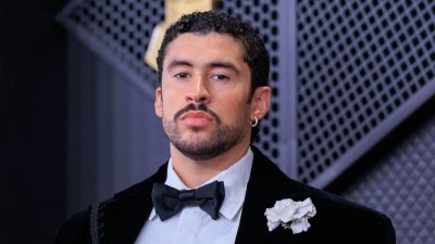 Bad Bunny vs Donald Trump : la rumeur complètement folle sur ce que cache le chanteur sous ses vêtements