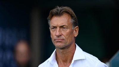Hervé Renard explique pourquoi des ramasseurs de balles marocains ont volé la serviette de Mendy