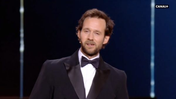 César 2026 : Benjamin Lavernhe craque en direct et fond en larmes face à Jim Carrey
