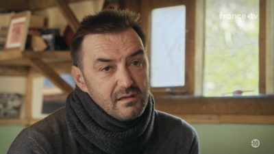 "C’était insupportable", Cyril Lignac reçoit Carla Bruni et Nicolas Sarkozy, tout ne se passe pas comme prévu