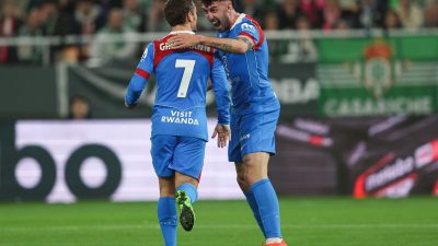 Coupe du Roi (demi-finale aller): Atletico Madrid – Fc Barcelone; Antoine Griezmann double la mise 2-0