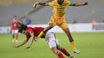 LDC CAF : Young Africans prend l’avantage à la pause face à la JS Kabylie (1-0)