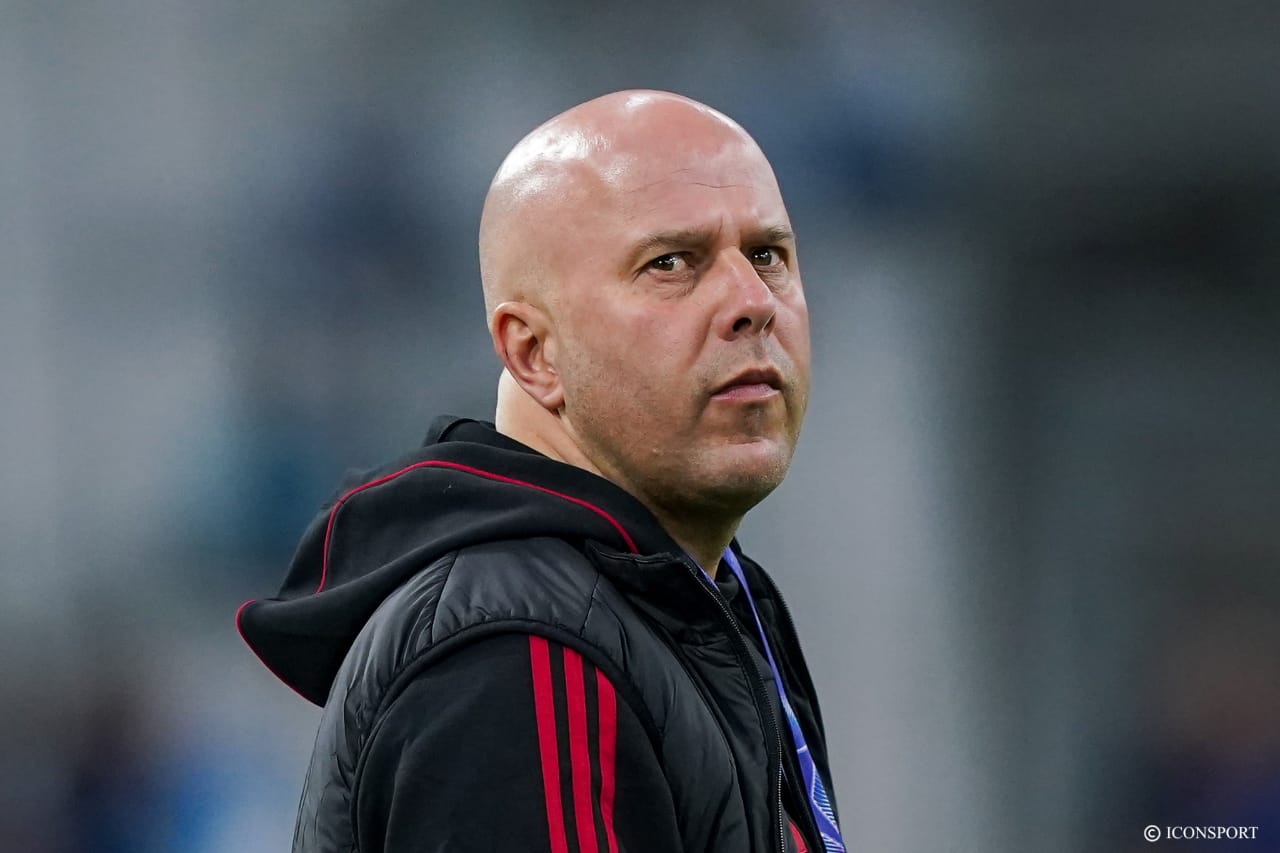 Liverpool FC : Arne Slot craint une longue période d’indisponibilité pour Wataru Endo