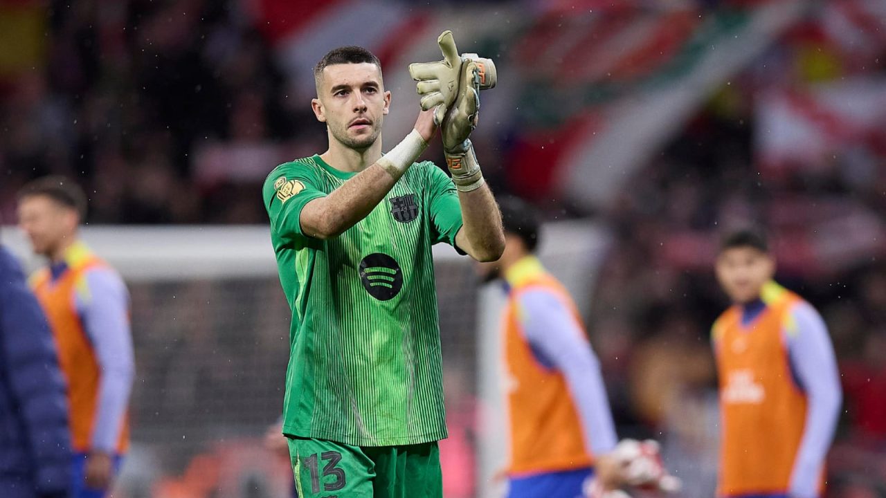 FC Barcelone : Joan Garcia inquiète