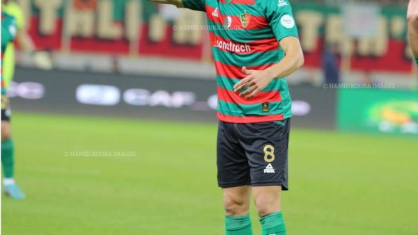 LDC CAF DIRECT – Mamelodi Sundowns vs MC Alger (0-0) : Coup d’envoi