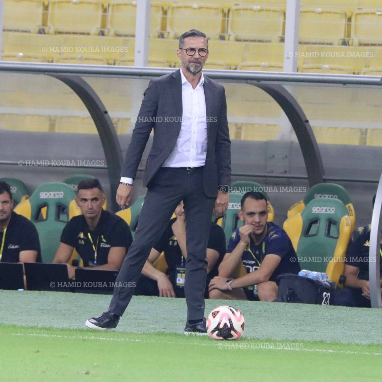 Algérie – JS Kabylie : Josef Zinnbauer s’explique après son altercation avec des supporters