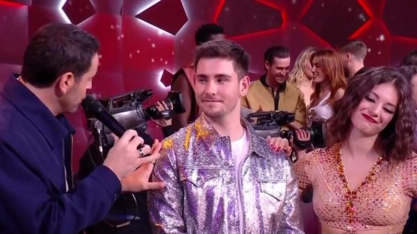 Julien Lieb (DALS) forfait, le chanteur n’a pas pu danser à cause d’un poil incarné