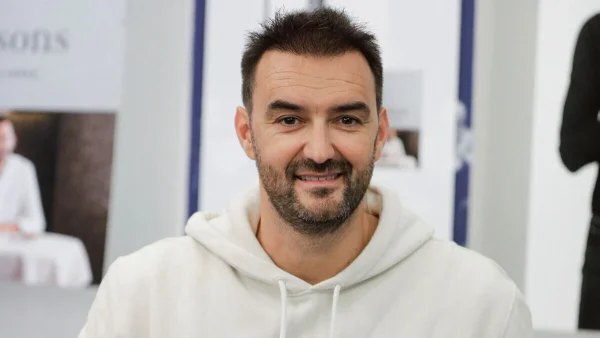 À 48 ans, Cyril Lignac, chef et animateur télé, sans détour sur sa libido : “J’en ai pas besoin”