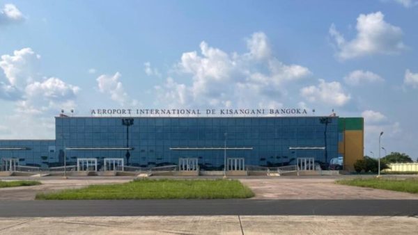Est de la RDC: les autorités appellent au calme après des attaques de drones sur l’aéroport de Kisangani