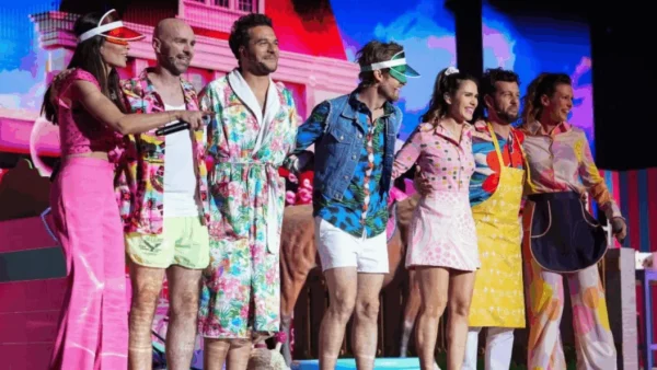 "Arrêtez de vous regarder le nombril"