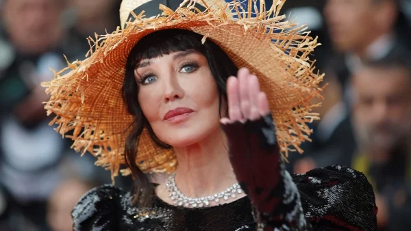 Après sa conversion, Isabelle Adjani sans concession sur Diam's et son voile : “Une grande détresse”