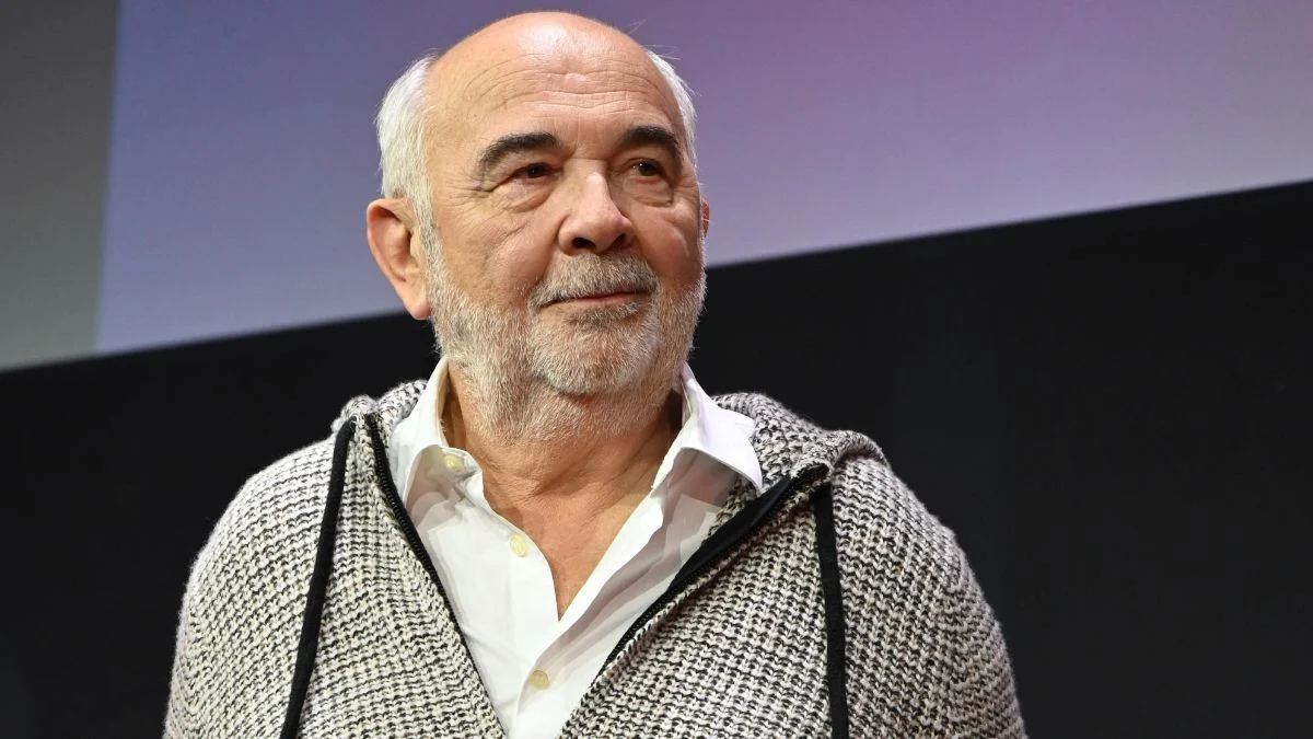 Après son départ des Enfoirés, Gérard Jugnot balance sur "l'odeur" de Jean-Jacques Goldman