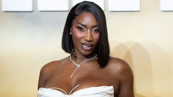 un ex-candidat de la Nouvelle Star crache son venin sur la chanteuse