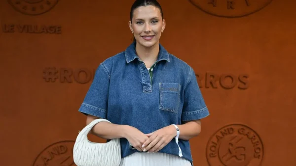 devant ses grands-parents, "ça a fait un pataquès au petit-déjeuner"
