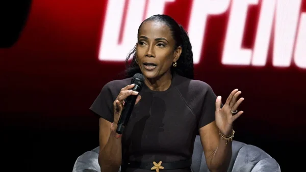 "J'ai été attaquée 2 fois par des islamistes", la journaliste émue par les propos d'une auditrice sur Europe 1