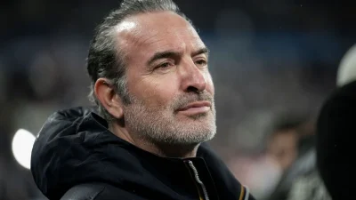 Dans la tourmente, Jean Dujardin taclé par la fille de Josiane Balasko : “Pathétique”