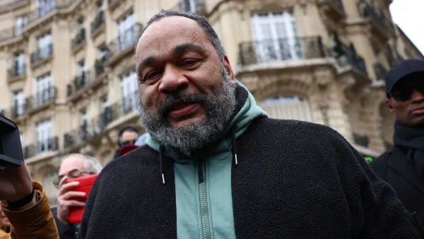 "J'ai l'impression qu'il surfe sur..."