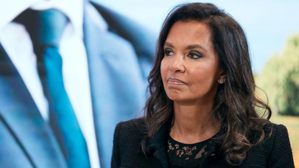 Ex boulimique et anorexique, Karine Le Marchand sans détour sur cette période difficile : "Je me faisais vomir"