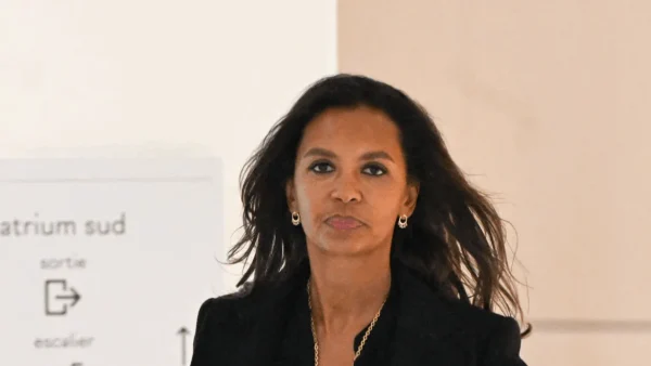 Karine Le Marchand réconciliée avec Cyril Hanouna depuis son arrivée sur W9 ? "Il ne prononce pas mon nom"