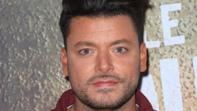 Kev Adams, issu "d'une famille juive d'origine tunisienne et algérienne", sans retenue sur "les femmes et les coups d'un soir"