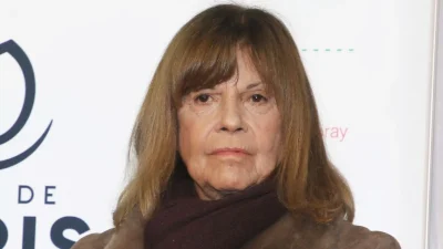 Mariée à Jean-Jacques Debout, Chantal Goya (83 ans) avoue son vice : "Quand il est pas là, je me tape..."